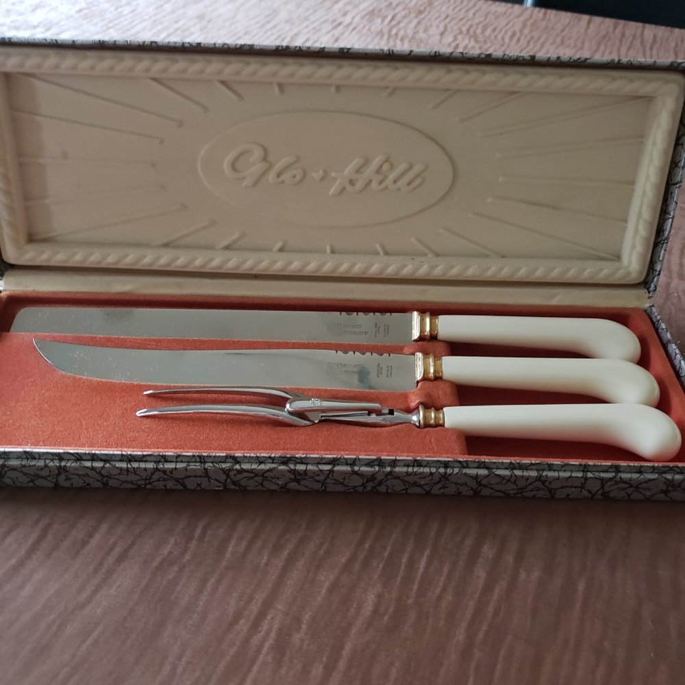 Glo-Hill Celebrations Vintage Carving Set